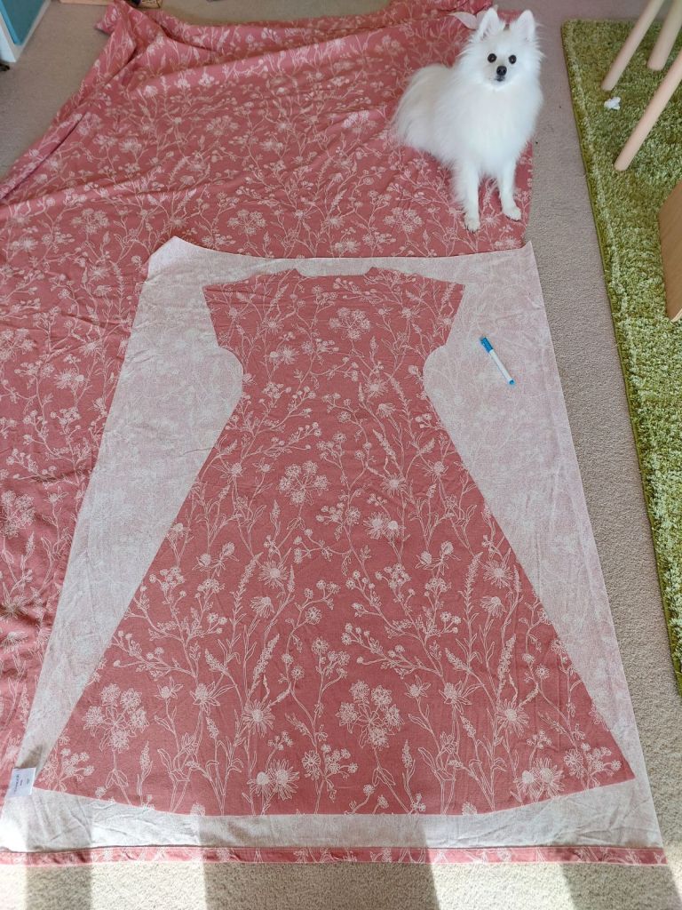 How to cut a dress pattern with Japanese Spitz dog