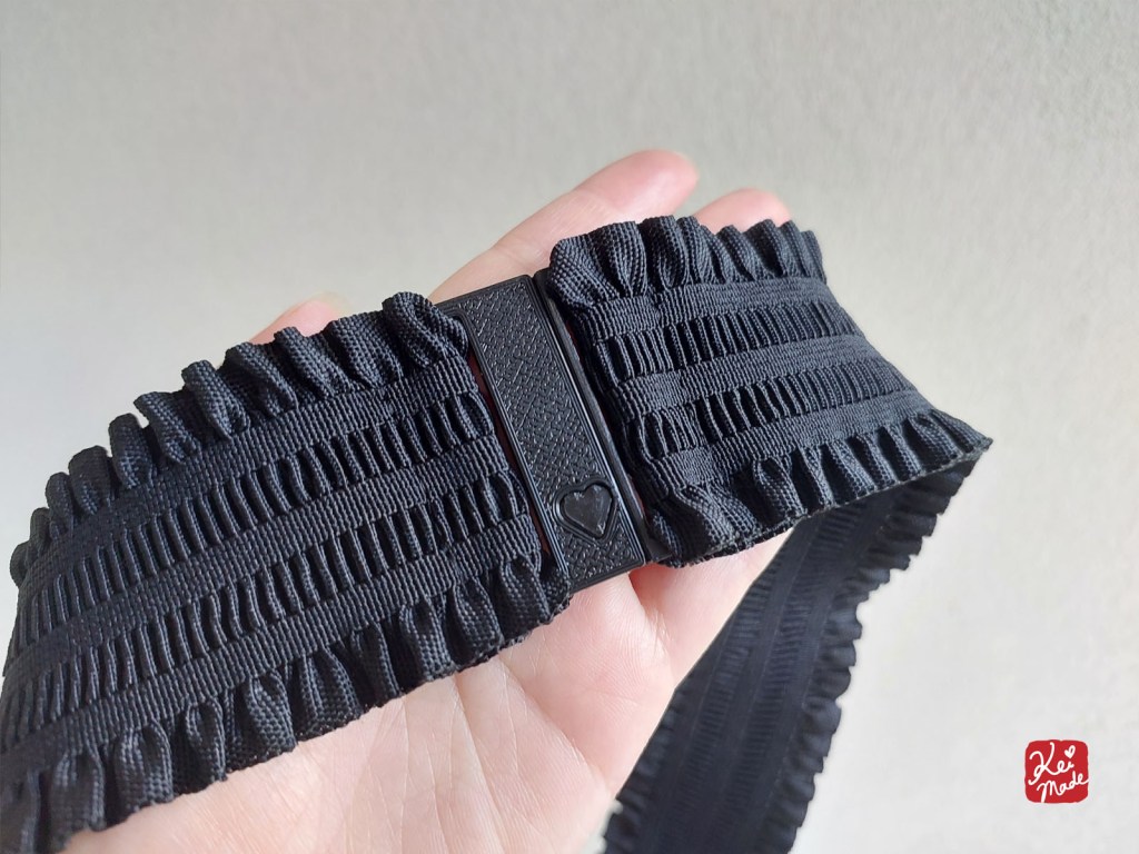 3D printed buckles turned into wide elastic waist belt with heart snap fasteners