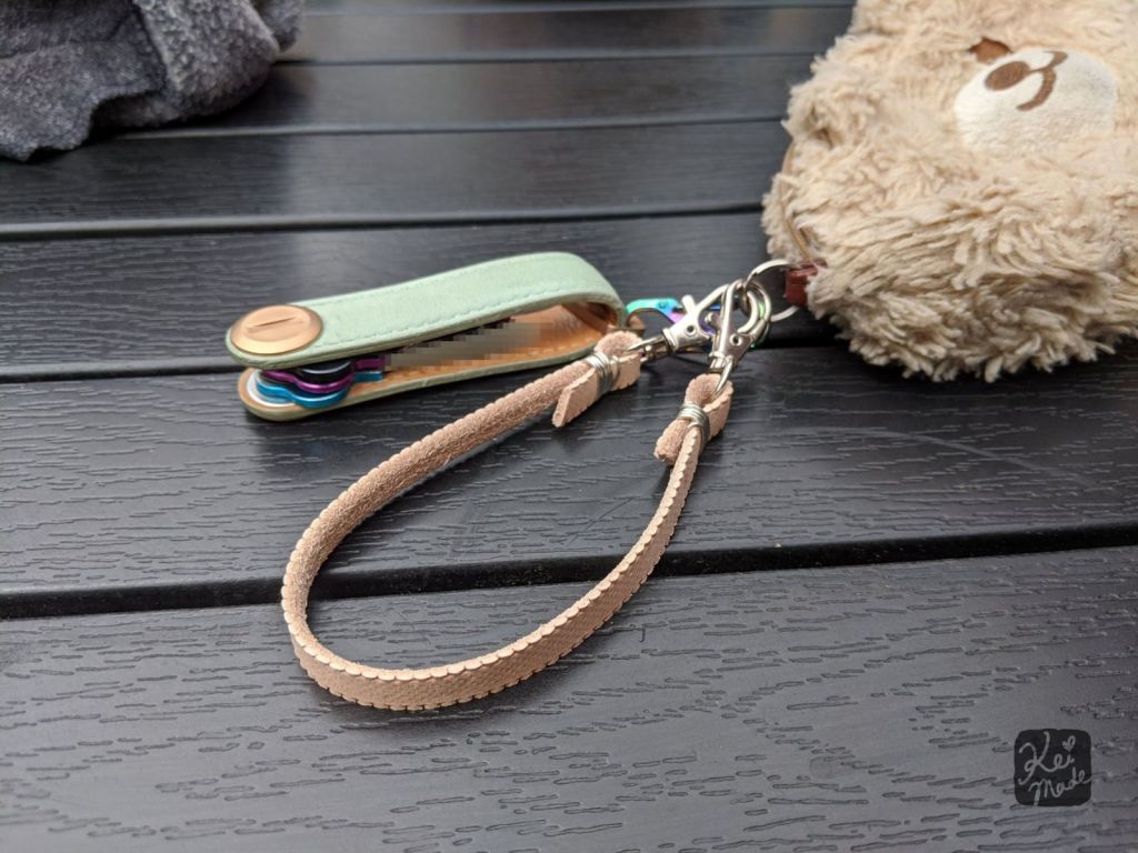 leather wrist strap diy